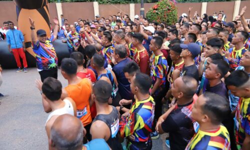 70,000 GAMATKAN PANTAI TANJUNG BIDARA