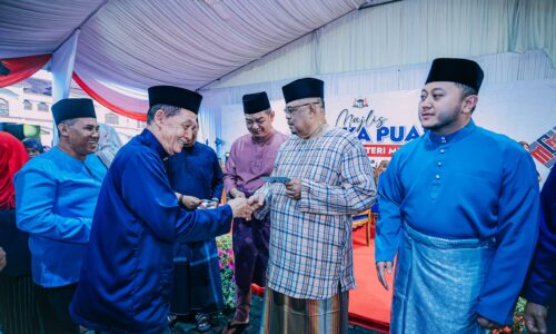 LEBIH 2,000 PEMIMPIN MASYARAKAT BERBUKA PUASA BERSAMA KETUA MENTERI