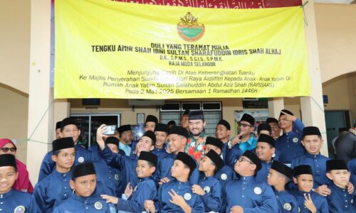 RAJA MUDA SELANGOR BERKENAN SANTUNI 31 ANAK YATIM