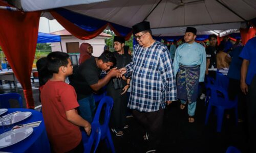 PERUNTUKAN LEBIH RM400,000 PERKUKUH INSTITUSI KEAGAMAAN