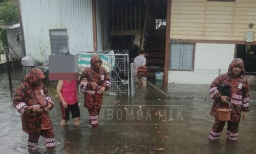 HUJAN BERTERUSAN, BEBERAPA KAWASAN DINAIKI AIR